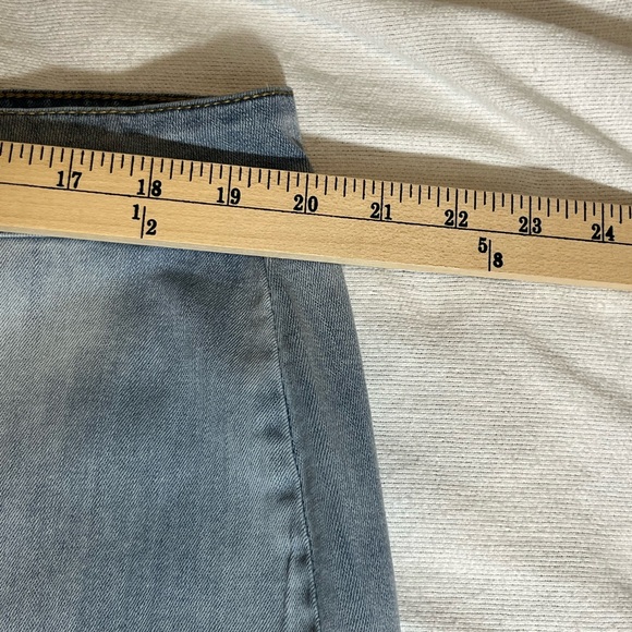 Indigo Rein Light Blue Denim Skirt with Lace Hem & Lace Covered Buttons Size 20 - Picture 8 of 13